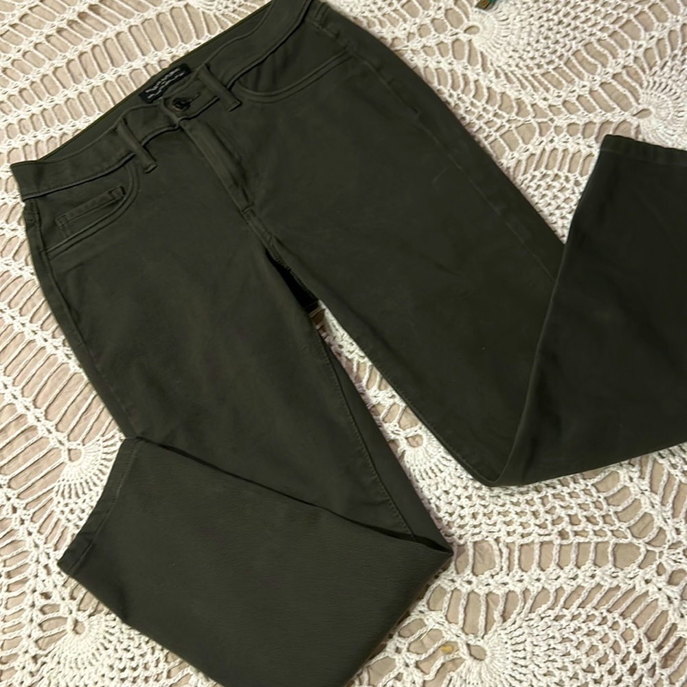 Banana Republic stretch jeans in olive. Size 27/4